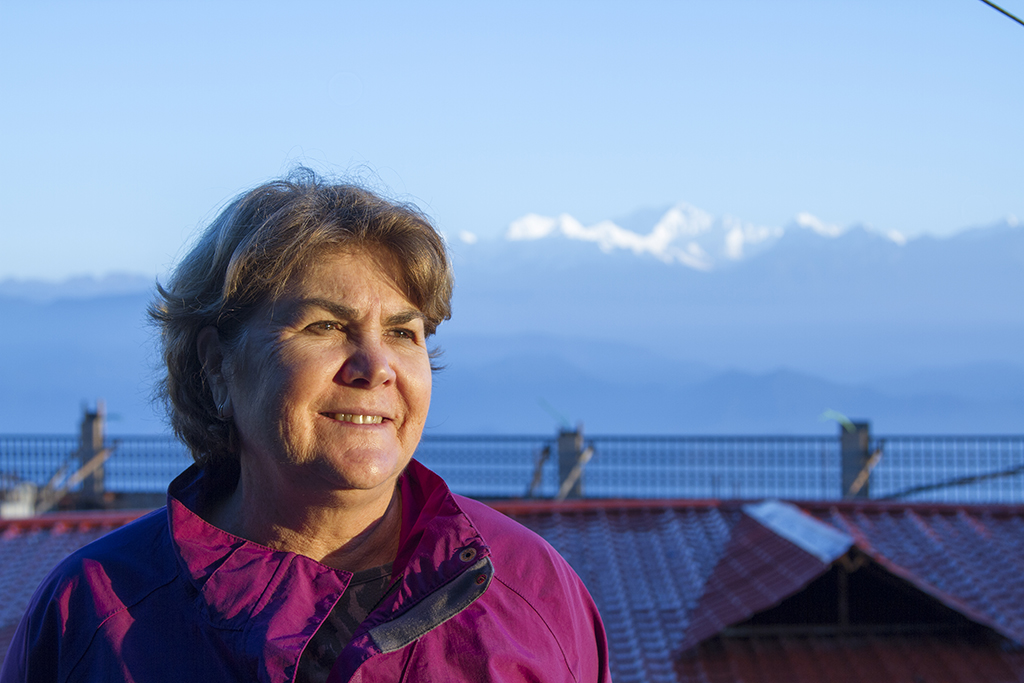 Sandra and sunrise over Kanchenjunga OM 2014